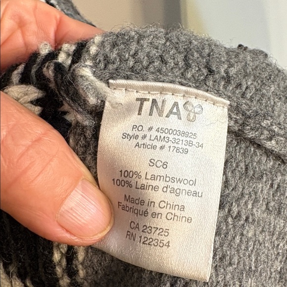 TNA Sea to Sky Cowichan Knit Sweater - Picture 7 of 9